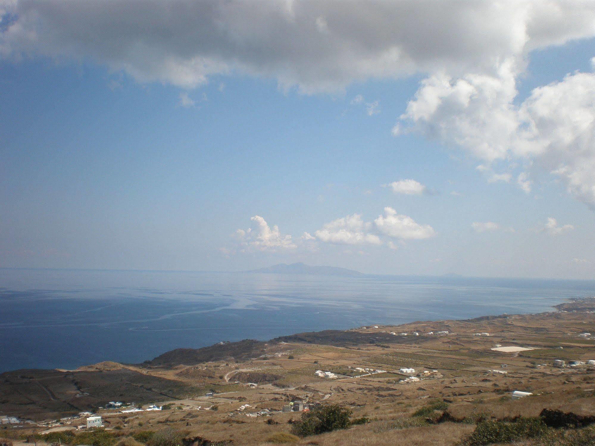 Golden East * Imerovigli (Santorini)